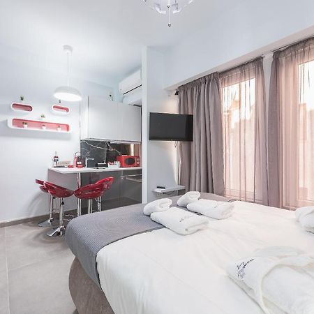 Iguana Gold Luxury Suites 1Min From Ermou Str Atenas Exterior foto