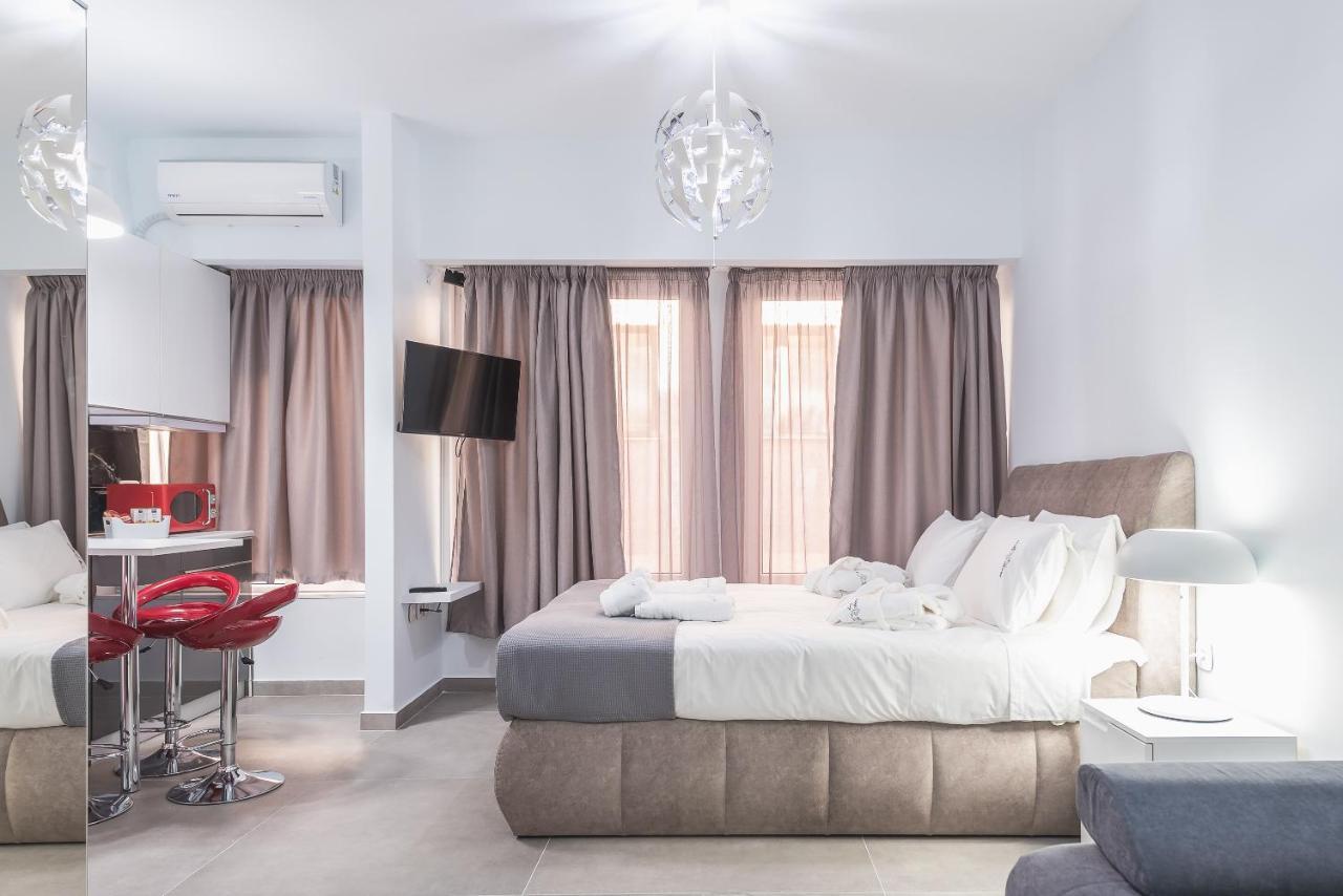 Iguana Gold Luxury Suites 1Min From Ermou Str Atenas Exterior foto
